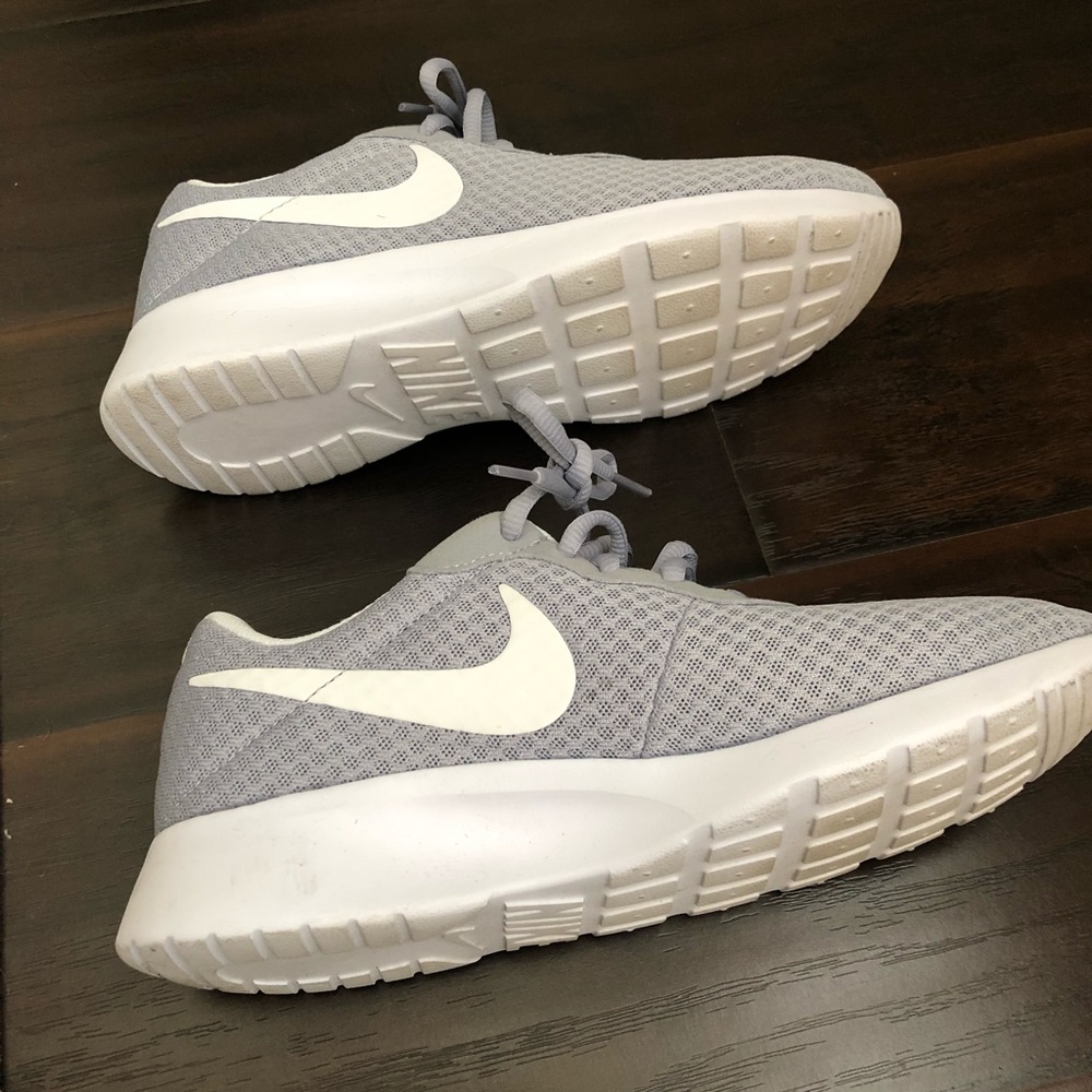 Nike Tanjun